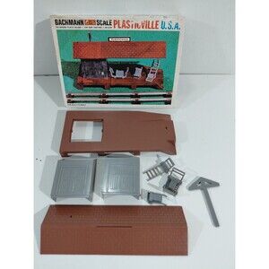 Plasticville 1817 O/S Gauge Model Railroad Scenery Loading Platform Kit w/Box